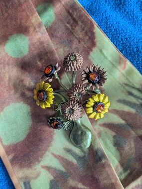 Van Gogh V -Inspired Yellow Sunflower Bouquet Brooch And Scarf